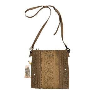 montana west concealed carry crossbody Western Tooling Rivets Vegan Leather. NWT